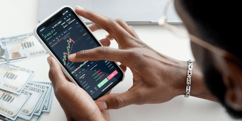 trading on mobile